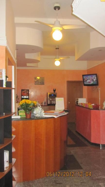 Hotel Valley Milan Exterior photo