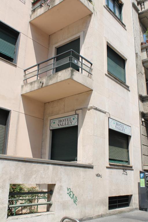 Hotel Valley Milan Exterior photo