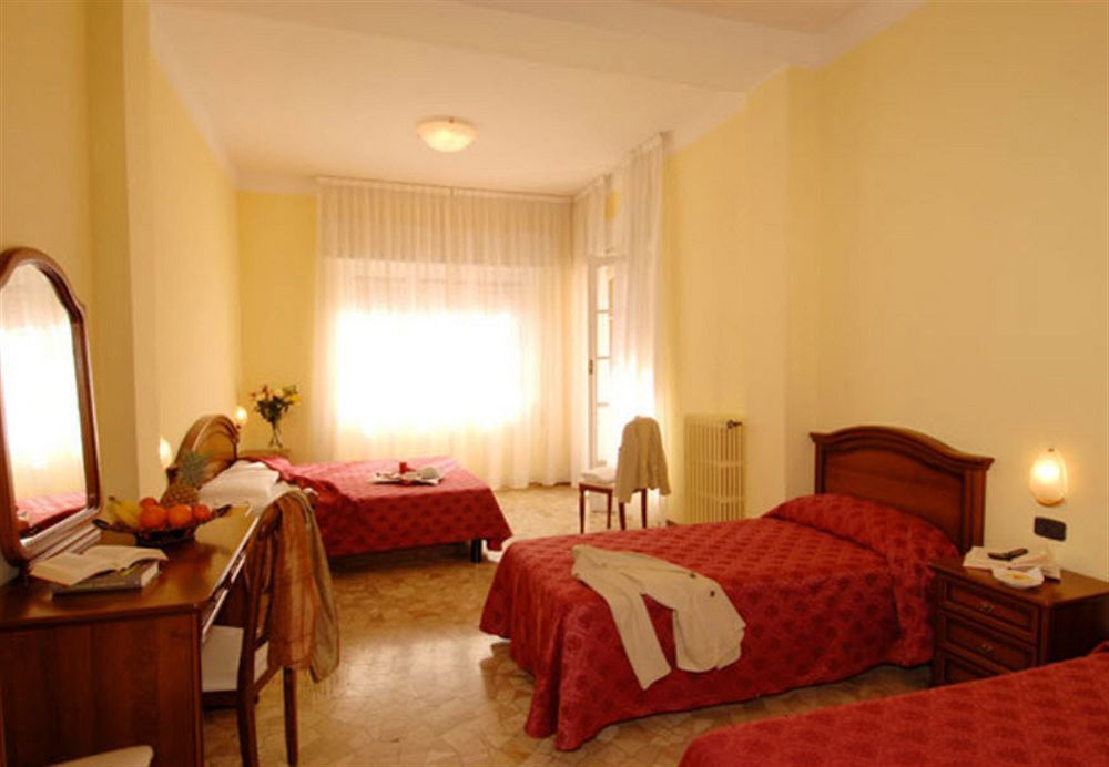 Hotel Valley Milan Exterior photo
